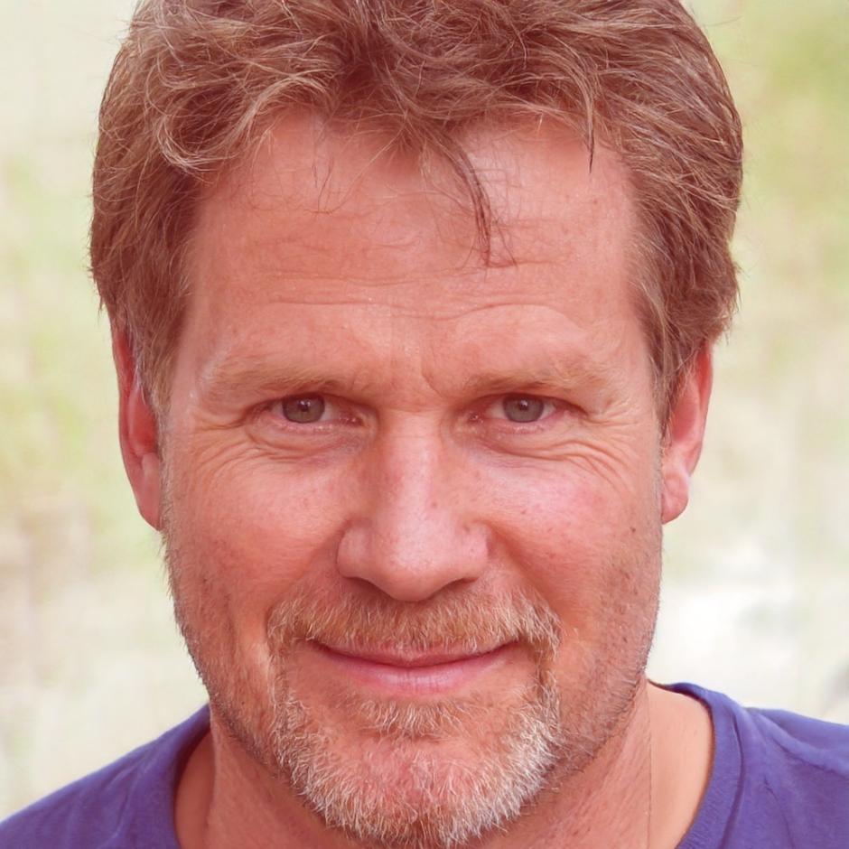 Клаус Вебер, финансовый консультант